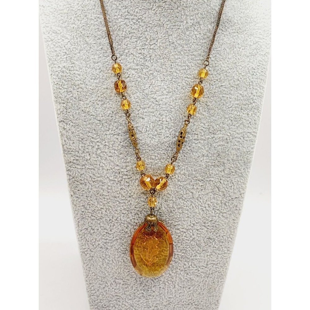 Antique Art Nouveau Czech Flower Intaglio Glass Pendant Necklace (A472)